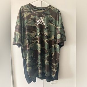 Adidas Men’s CAMOUFLAGE PRIMEGREEN AEROREADY SHIRT.